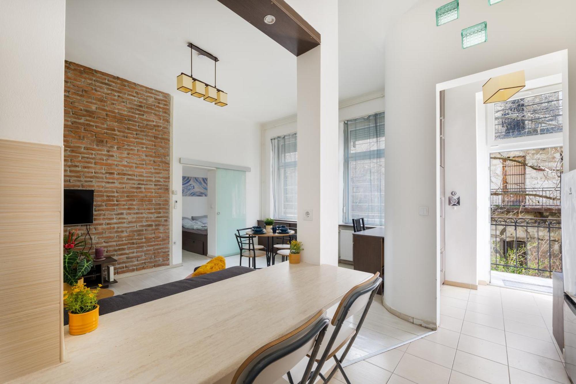 Not Work Pm N Apartment Budapest